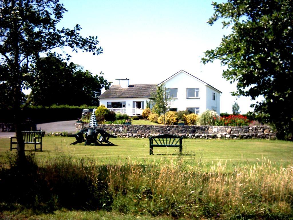 The Waterfront House Country Home Oughterard Exterior foto